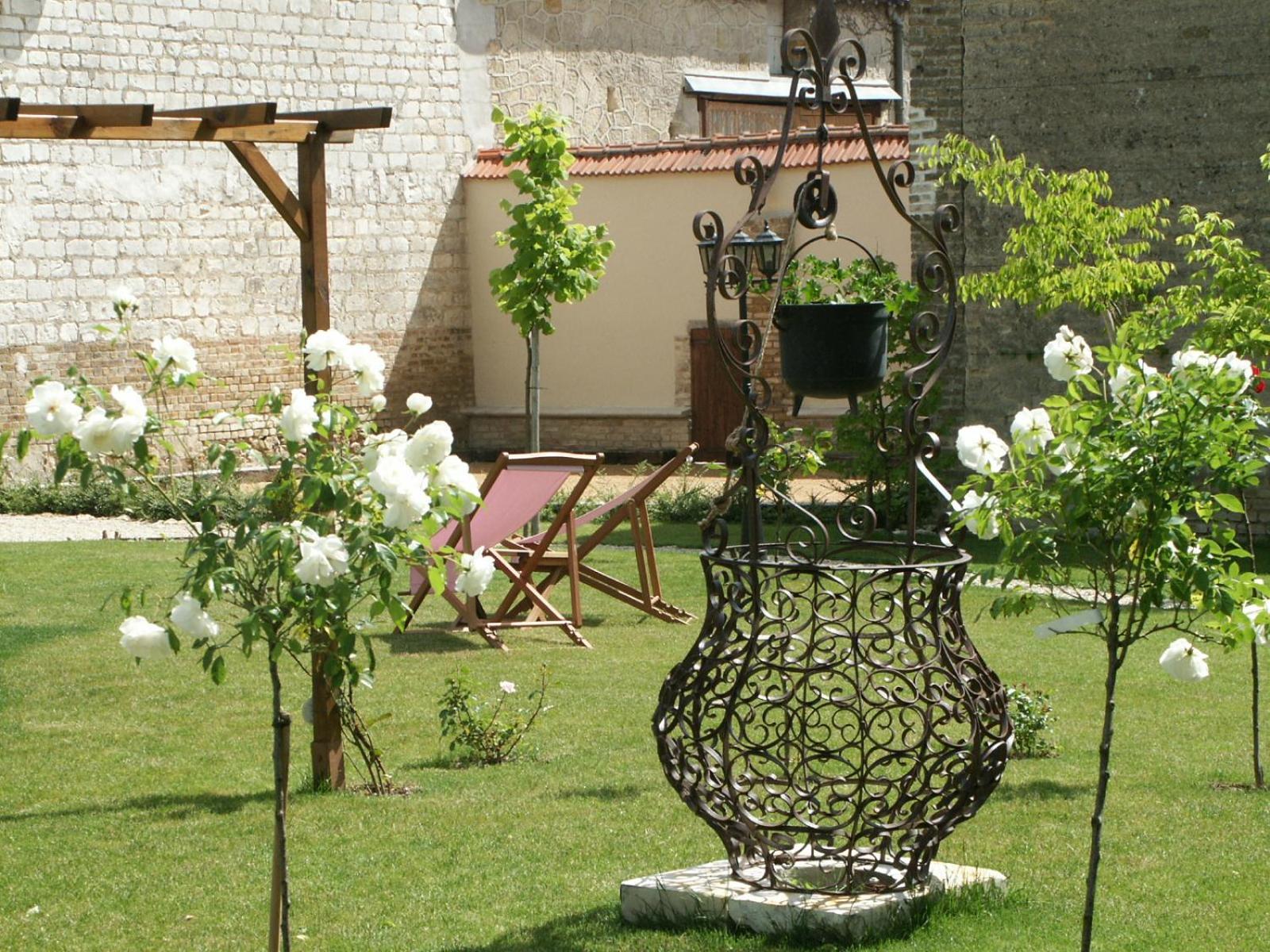 La Closerie Des Sacres Lavannes Exteriér fotografie